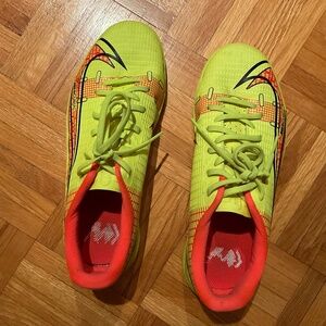 Nike Girls Indoor Soccer Shoes size 4.5 Y